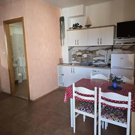 Gogi - Two Bedroom A4 *