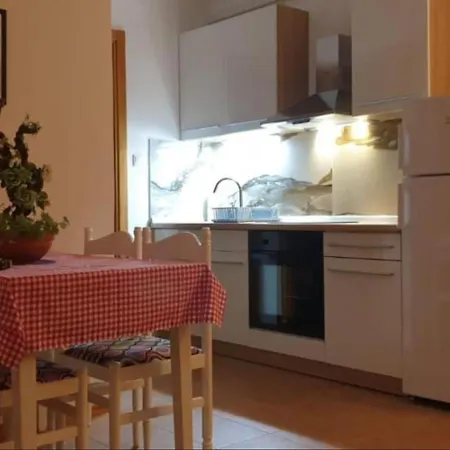 Gogi - Two Bedroom A4 Διαμέρισμα Τρογκίρ