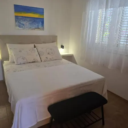Gogi - Two Bedroom A4 Appartement