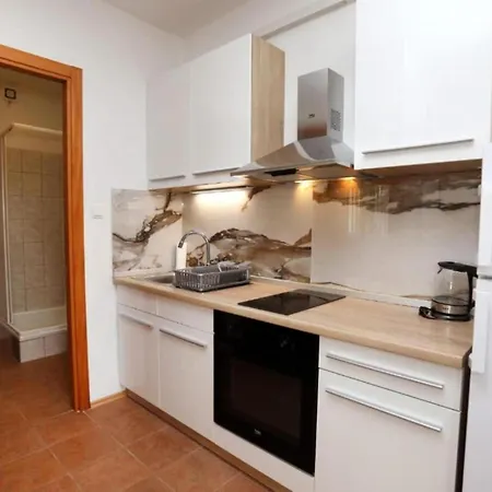Διαμέρισμα Gogi - Two Bedroom A4 Τρογκίρ