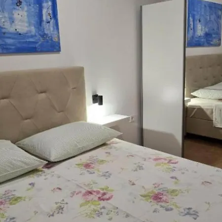 Διαμέρισμα Gogi - Two Bedroom A4 Τρογκίρ
